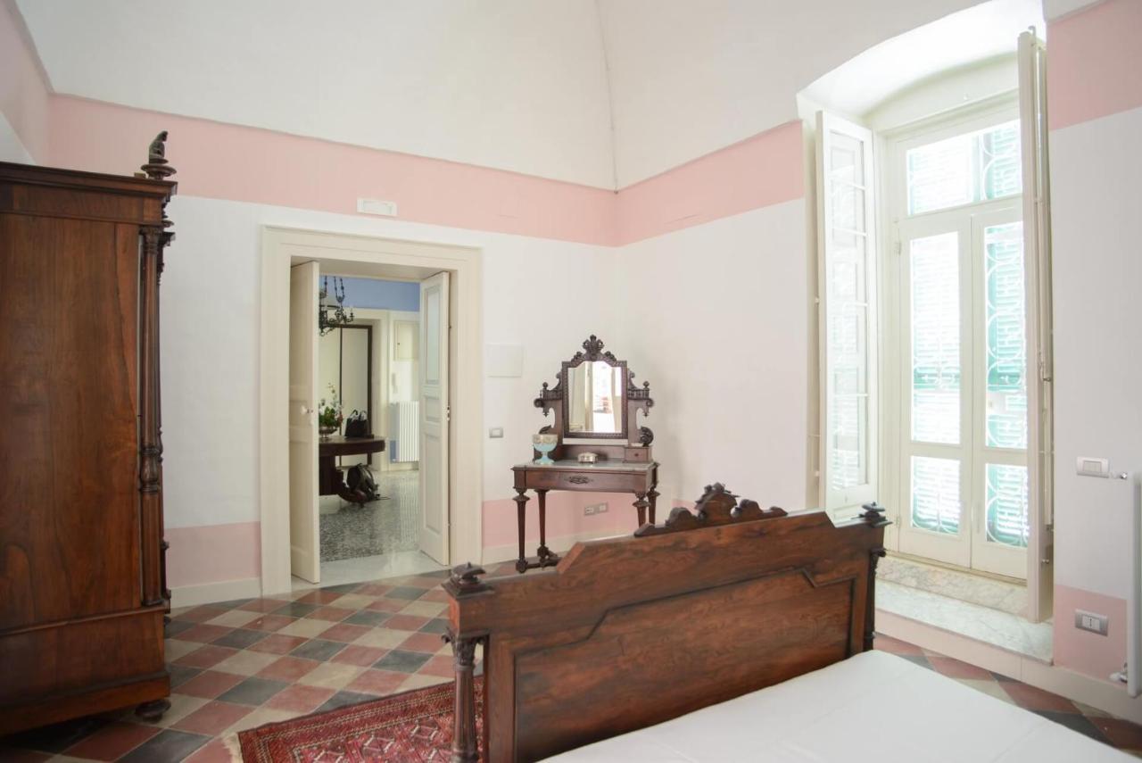 مبيت وإفطار مولا دي باري Palazzo Introna المظهر الخارجي الصورة