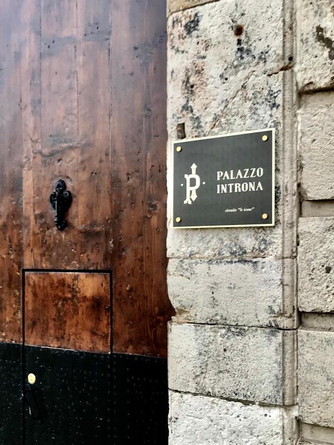 مبيت وإفطار مولا دي باري Palazzo Introna المظهر الخارجي الصورة