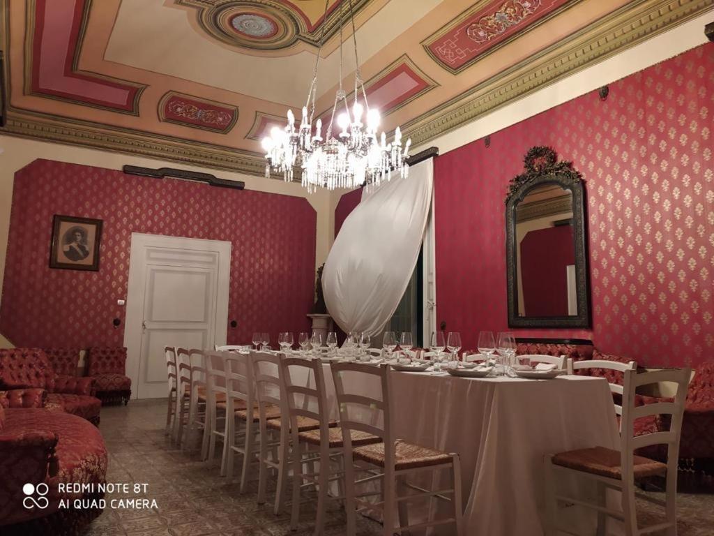 مبيت وإفطار مولا دي باري Palazzo Introna المظهر الخارجي الصورة